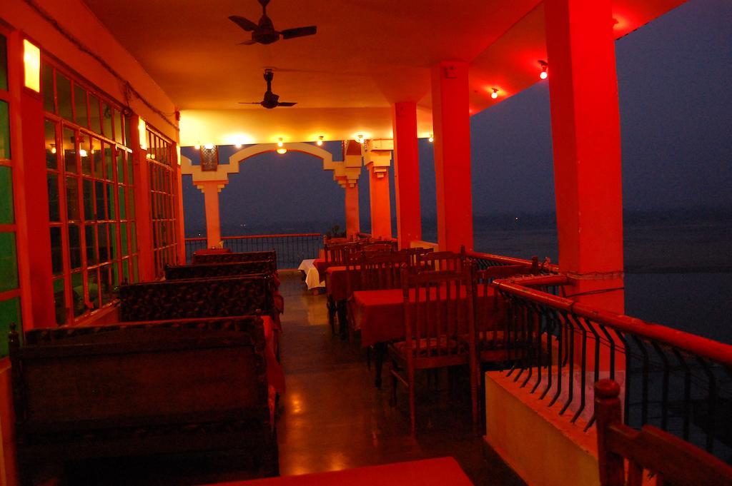Puja Guest House Varanasi Exterior photo