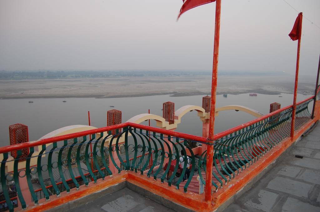Puja Guest House Varanasi Exterior photo