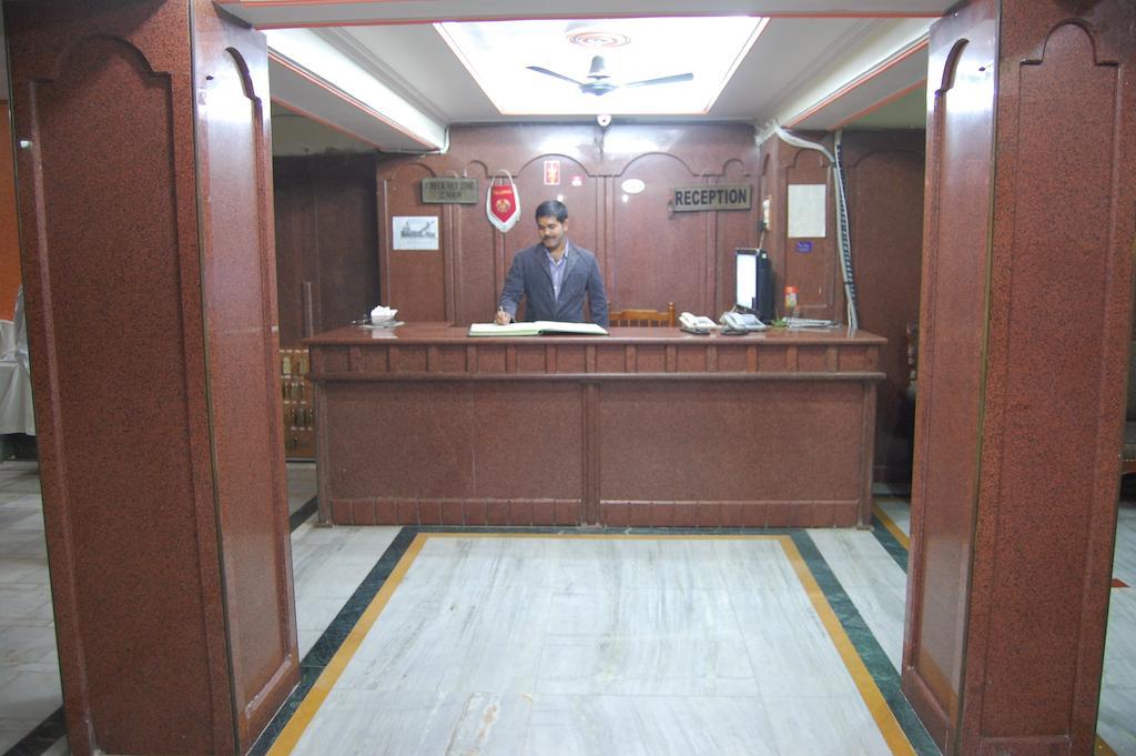 Puja Guest House Varanasi Exterior photo