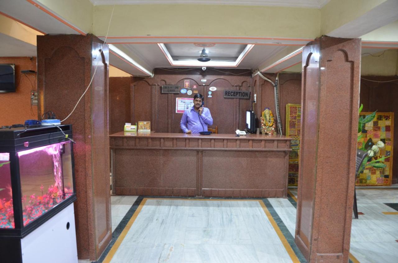 Puja Guest House Varanasi Exterior photo