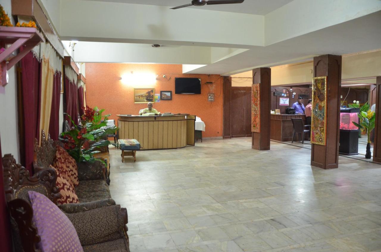 Puja Guest House Varanasi Exterior photo